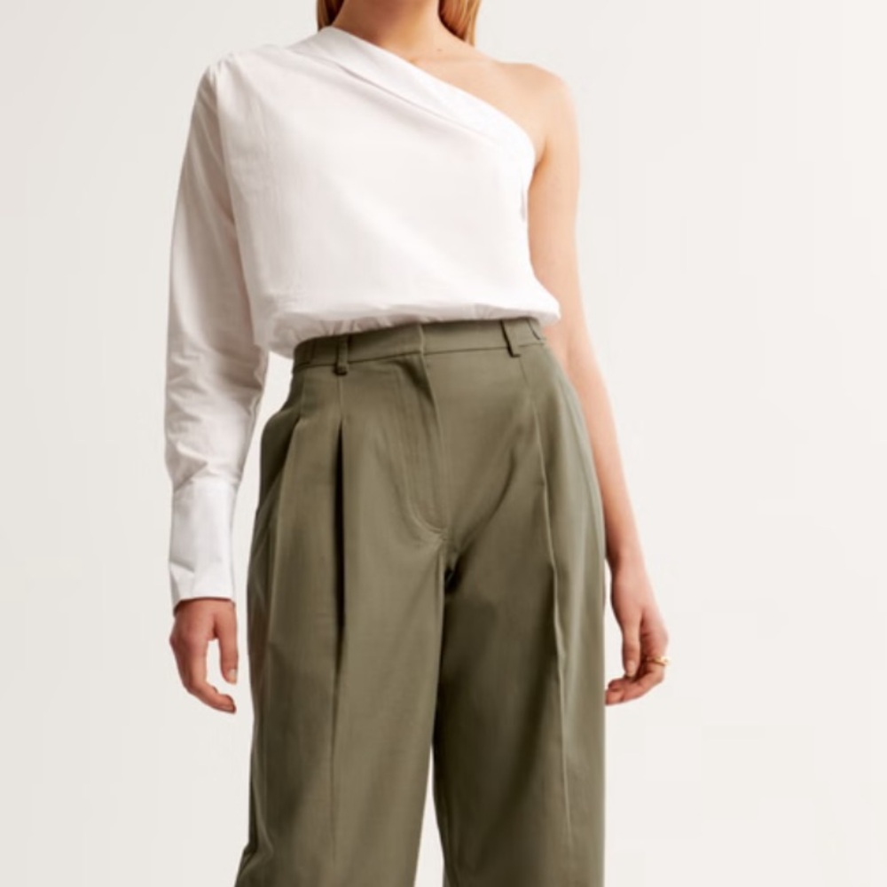 Abercrombie & Fitch Long-Sleeve One-Shoulder Asymmetrical Poplin Top